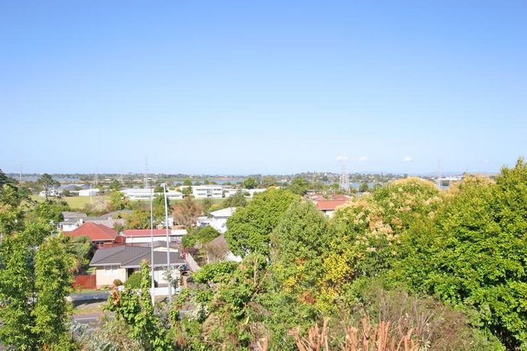 Photo of property in 150 Ti Rakau Drive, Pakuranga, Auckland, 2010