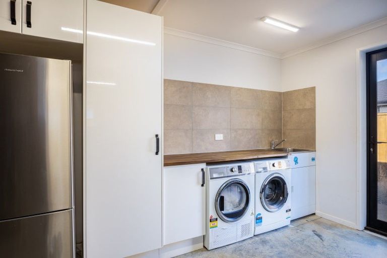 Photo of property in 3 Aheahea Way, Hurworth, New Plymouth, 4310