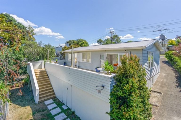 Photo of property in 18 Cassino Street, Bayswater, Auckland, 0622