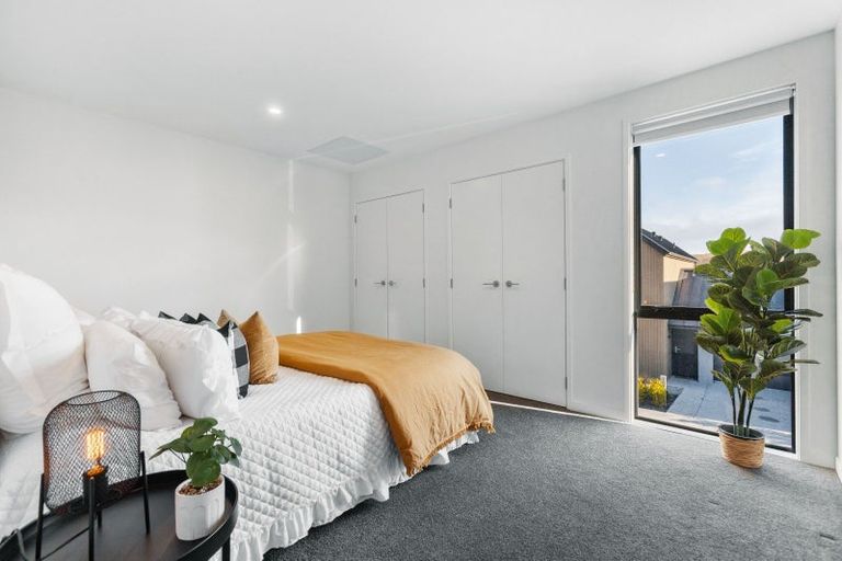 Photo of property in 8 Mcgibbon Lane, Jacks Point, 9371