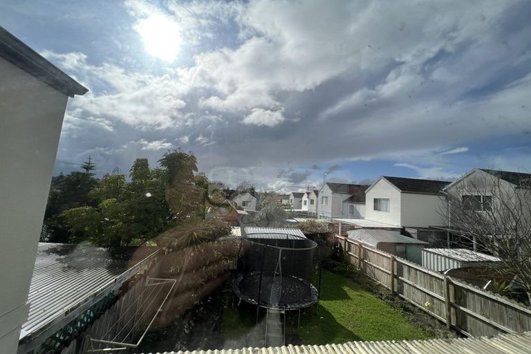 Photo of property in 46 Kona Crescent, Henderson, Auckland, 0610