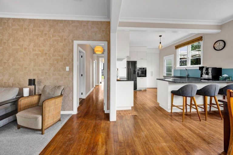 Photo of property in 42 Brooklands Road, Brooklands, New Plymouth, 4310