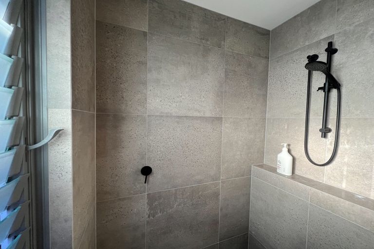 Photo of property in 25 Nicholas Gibbons Drive, Clendon Park, Auckland, 2103