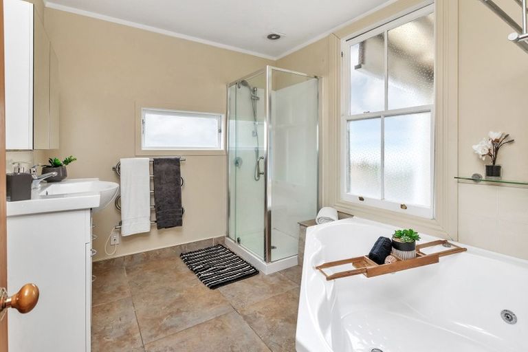 Photo of property in 6 Shortland Street, Regent, Whangarei, 0112