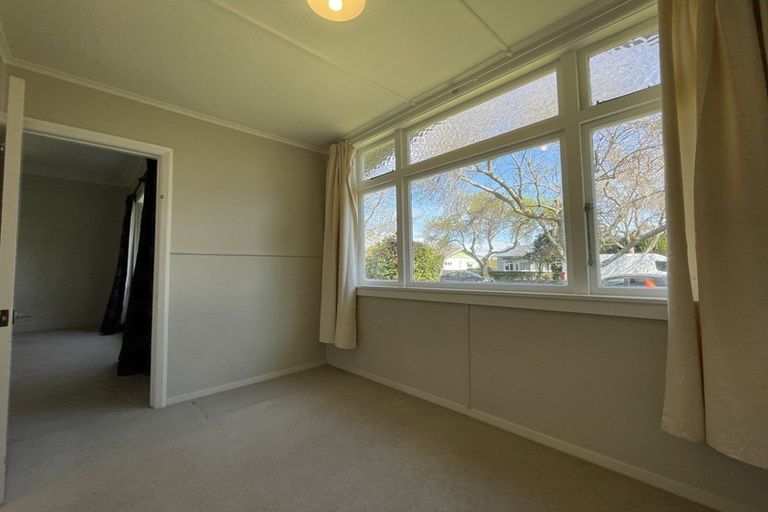 Photo of property in 11 Milverton Avenue, Hokowhitu, Palmerston North, 4410