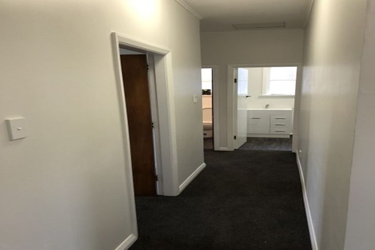 Photo of property in 33 Hindmarsh Street, Johnsonville, Wellington, 6037