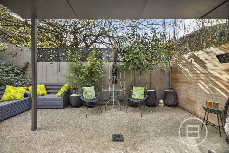 Photo of property in Northlight Apartments, 1/14 Fryer Street, Queenstown, 9300