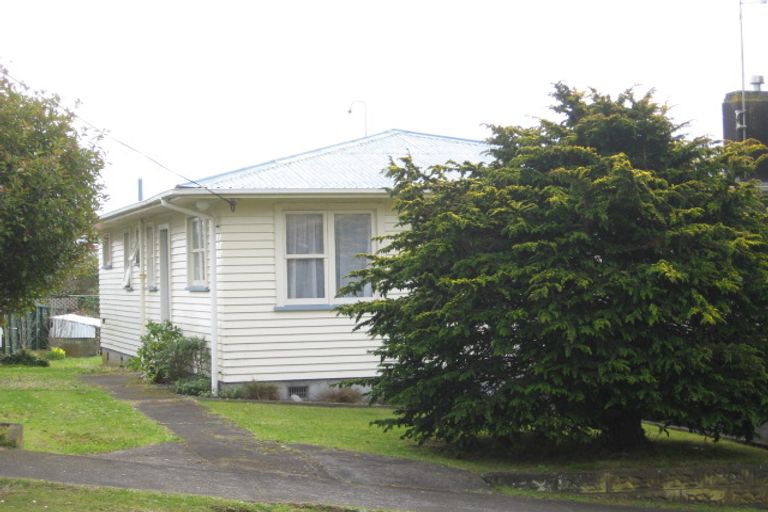 Photo of property in 8 Penrith Street, Westown, New Plymouth, 4310