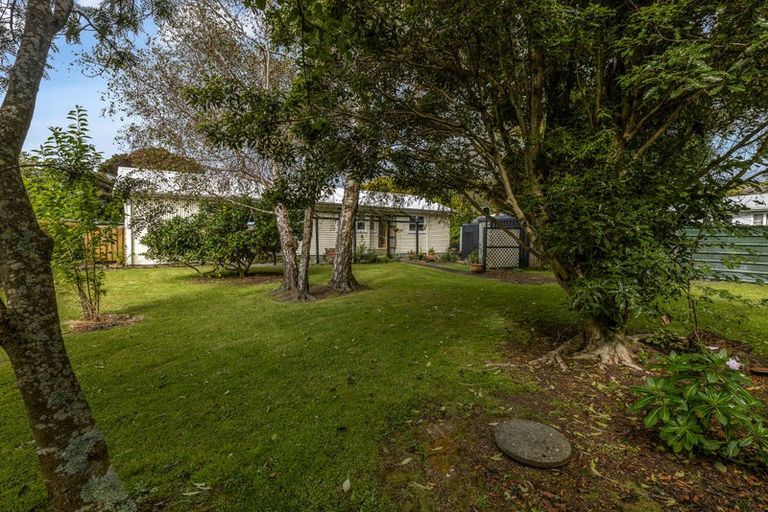 Photo of property in 1 Marere Avenue, Paraparaumu, 5032