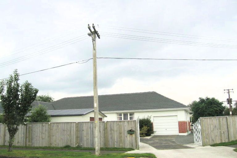 Photo of property in 2 Craig Grove, Elderslea, Upper Hutt, 5018