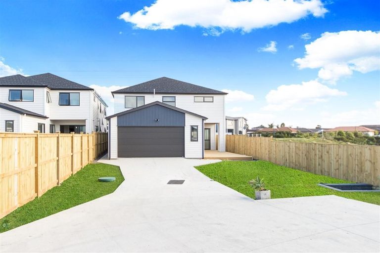 Photo of property in 45 Drumconnell Drive, Flat Bush, Auckland, 2019