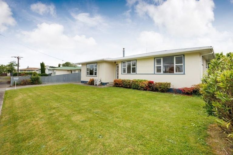 Photo of property in 10 Marsden Place, Awapuni, Palmerston North, 4412