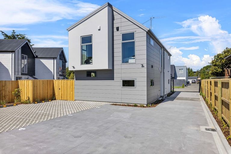 Photo of property in 2/65 Thackeray Place, Waltham, Christchurch, 8023