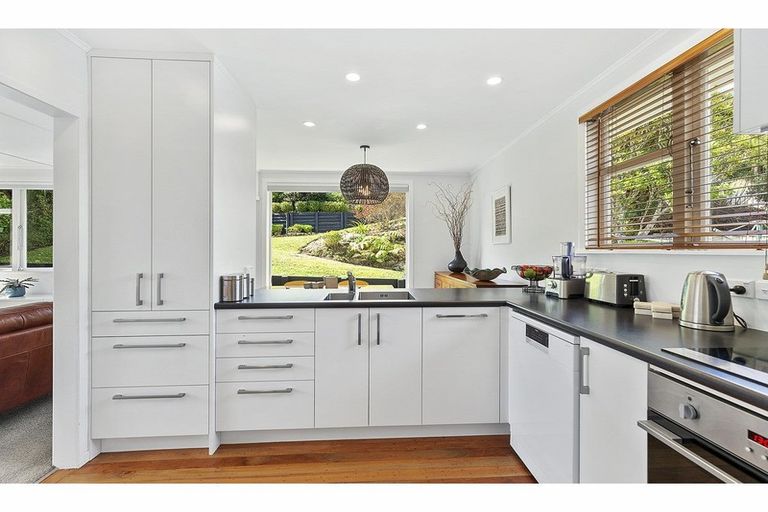 Photo of property in 69 Salford Street, Newlands, Wellington, 6037