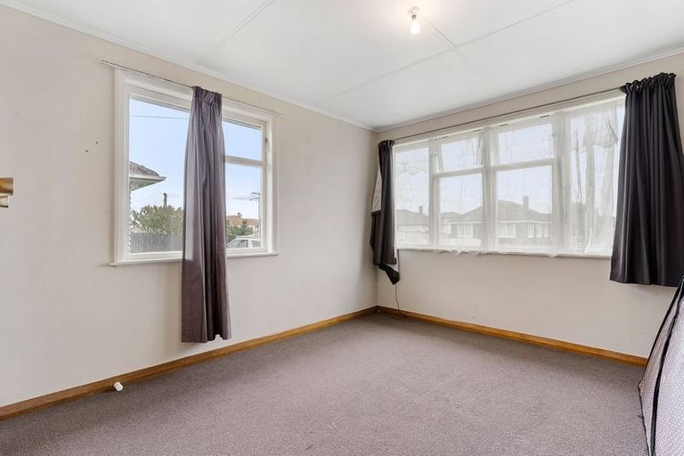 Photo of property in 18 Arimu Road, Papakura, 2110