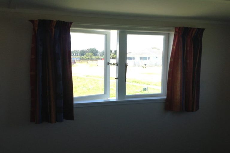 Photo of property in 1 Colonel Place, Featherston, 5710