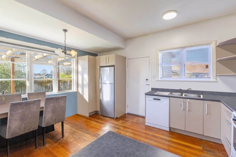 Photo of property in 24 Barker Road, Marewa, Napier, 4110