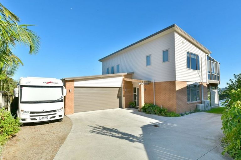 Photo of property in 92a Tiri Road, Manly, Whangaparaoa, 0930