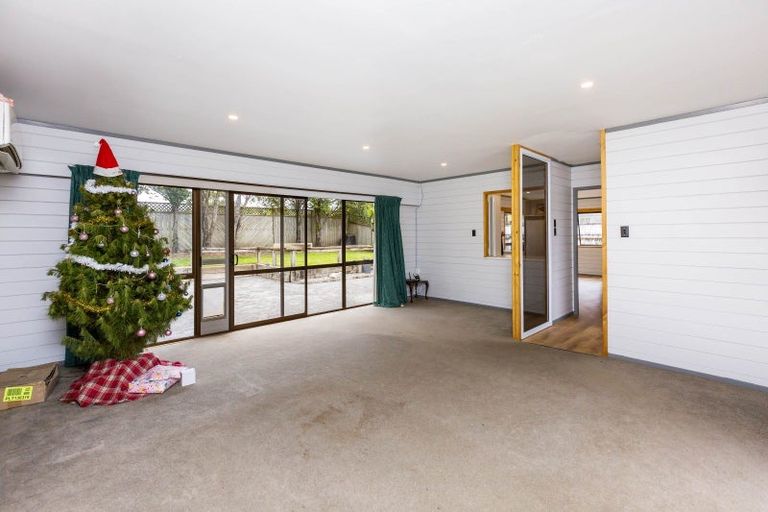 Photo of property in 4 Memphis Grove, Totara Park, Upper Hutt, 5018