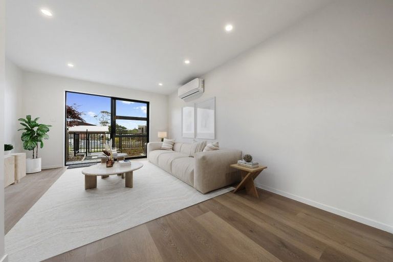 Photo of property in 53 Jabuka Street, Glen Eden, Auckland, 0602