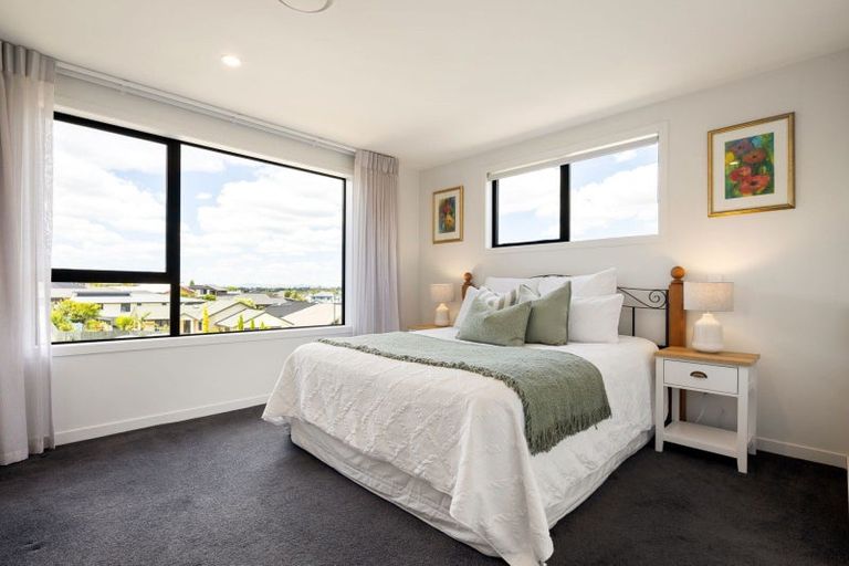 Photo of property in 13 Evergreen Rise, Grandview Heights, Hamilton, 3200