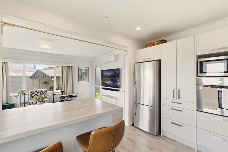 Photo of property in 380 Devon Street West, Lynmouth, New Plymouth, 4310