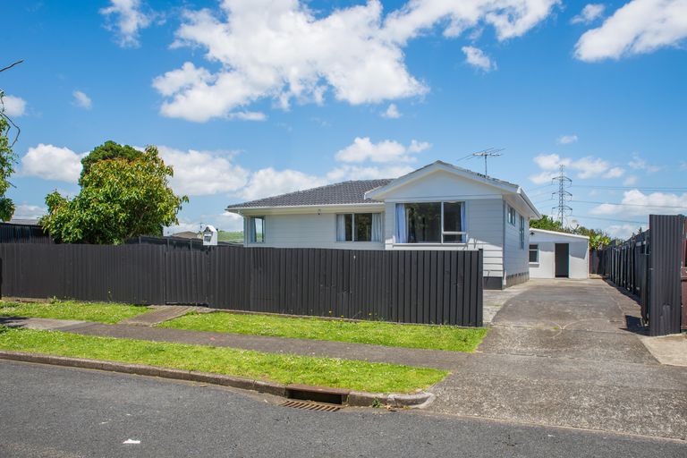 Photo of property in 18 Desmond Place, Otara, Auckland, 2023
