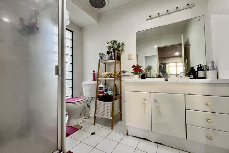 Photo of property in 1/9 Dana Place, Somerville, Auckland, 2014