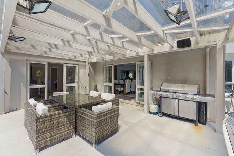 Photo of property in 6 Rae Lane, Paraparaumu Beach, Paraparaumu, 5032