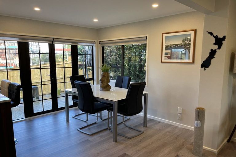 Photo of property in 5a Paparoa Road, Cockle Bay, Auckland, 2014