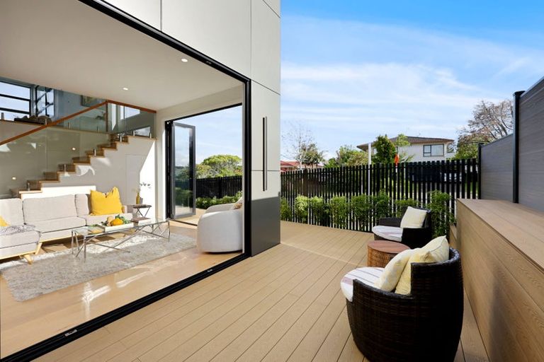 Photo of property in 23b Sorrel Crescent, Bucklands Beach, Auckland, 2012