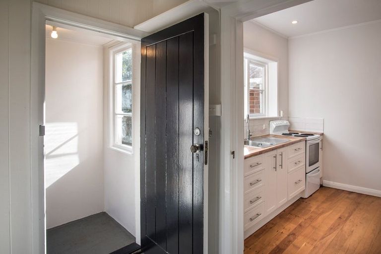 Photo of property in 9a Kerr Street, Devonport, Auckland, 0624