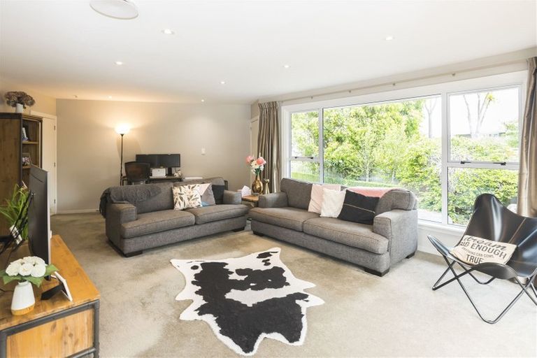 Photo of property in 26 Erin Crescent, Mairehau, Christchurch, 8013