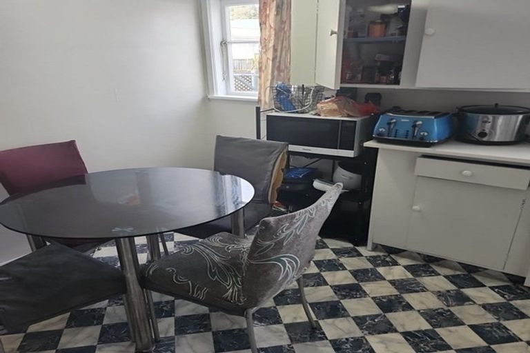 Photo of property in 1/954 High Street, Avalon, Lower Hutt, 5011