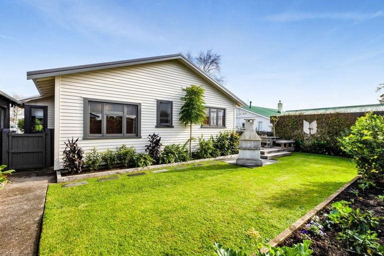 Photo of property in 37 Ballance Street, Lower Vogeltown, New Plymouth, 4310