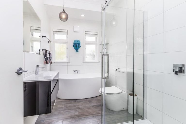 Photo of property in 5 Troon Crescent, Boulcott, Lower Hutt, 5010