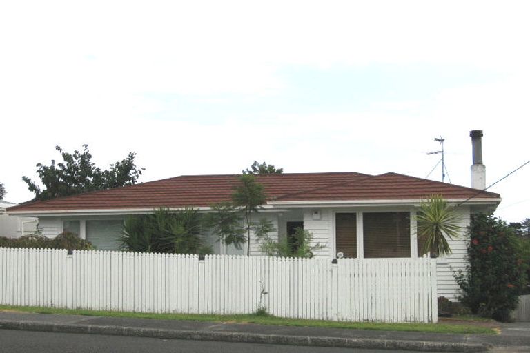 Photo of property in 294 Rangatira Road, Beach Haven, Auckland, 0626