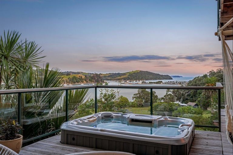 Photo of property in 8 Martin Road, Matakana, Warkworth, 0985