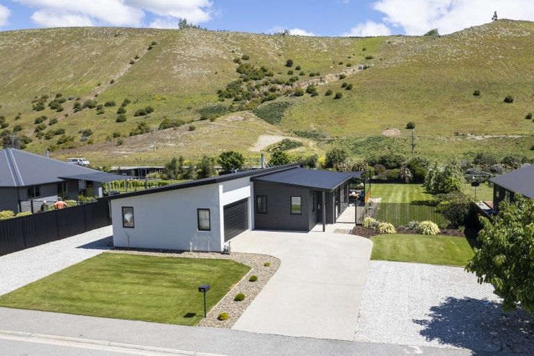 Photo of property in 34 Perriam Place, Mount Pisa, Cromwell, 9383