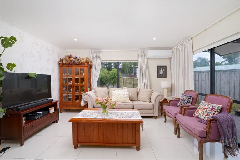 Photo of property in 20 Pyramid Place, Glen Eden, Auckland, 0602