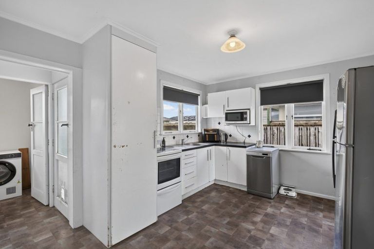 Photo of property in 237 Huatoki Street, Upper Vogeltown, New Plymouth, 4310