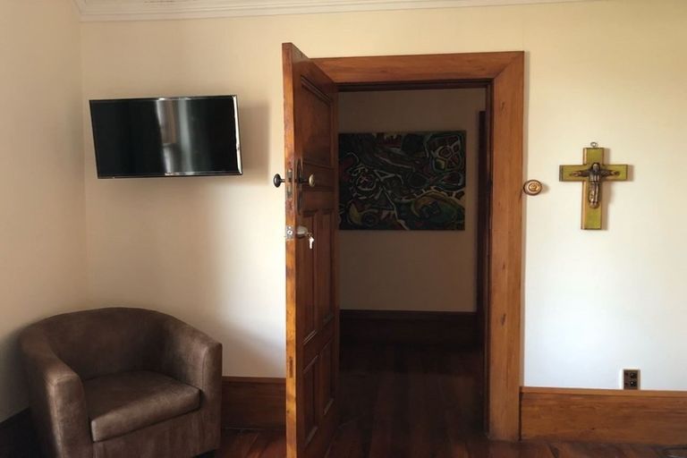 Photo of property in 24 Albany Street, Gore, 9710