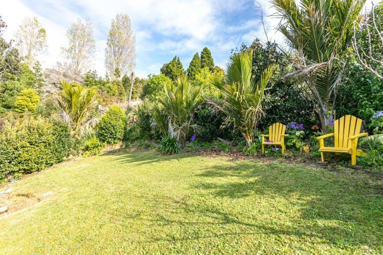 Photo of property in 121 Waireka Place, Whangamata, 3620