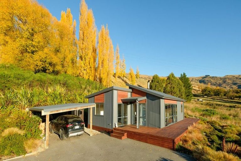 Photo of property in 23 Selkirk Street, Roxburgh, 9500