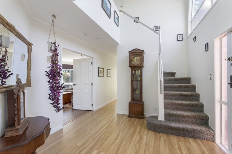 Photo of property in 2/992 Beach Road, Torbay, Auckland, 0630