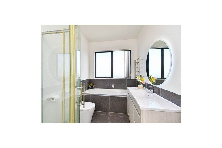 Photo of property in 64 Prado Drive, Pukekohe, 2120