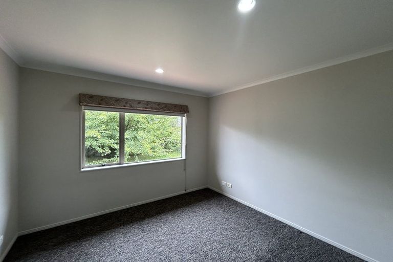 Photo of property in 8 Girvan Terrace, Wattle Downs, Auckland, 2103
