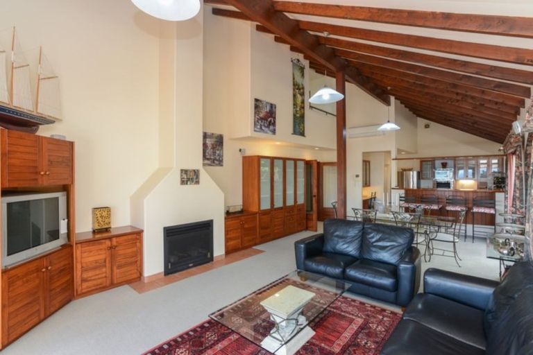 Photo of property in 25a George Street, Hospital Hill, Napier, 4110