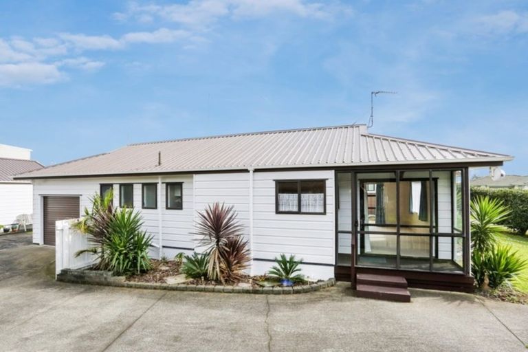 Photo of property in 22a Churchill Terrace, Waiuku, 2123