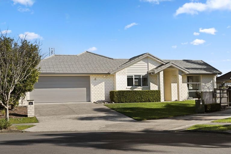 Photo of property in 17 Michael Terrence Place, Flagstaff, Hamilton, 3210